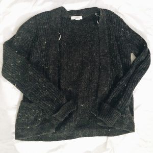 ONE DAY SALE 🚩FOREVER 21 FUZZY GRAY CARDIGAN